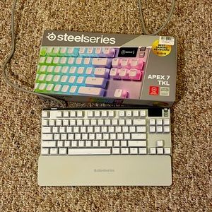 Steelseries Apex 7 TKL like new